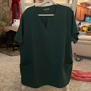 Mandala lightly used forrest green stcrub set.